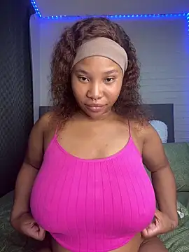 Snapshot of DrippinCaramelCutie chatting on March 2026 07:54:02 PM DrippinCaramelCutie online show from March 2026 07:54:02 PM