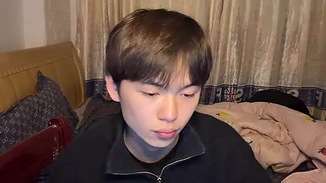 Snapshot of xiaottt1918 chatting on January 2025 11:48:01 AM xiaottt1918 online show from January 2025 11:48:01 AM