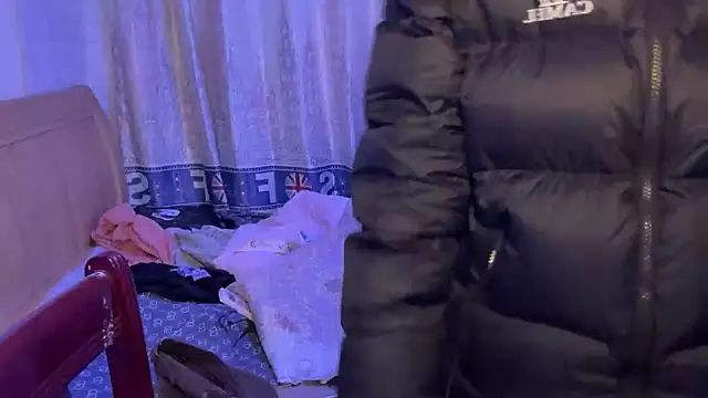 Snapshot of xiaottt1918 chatting on January 2025 02:56:02 PM xiaottt1918 online show from January 2025 02:56:02 PM