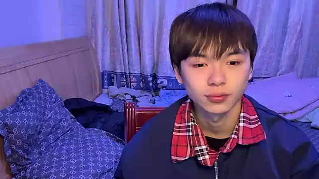 Snapshot of xiaottt1918 chatting on January 2025 02:43:01 PM xiaottt1918 online show from January 2025 02:43:01 PM