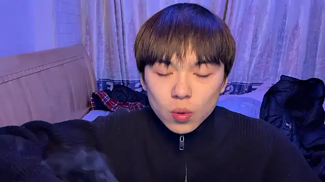 Snapshot of xiaottt1918 chatting on January 2025 12:36:01 PM xiaottt1918 online show from January 2025 12:36:01 PM