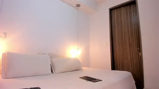 Mariana Synn online show from July 2026 01:25:02 AM