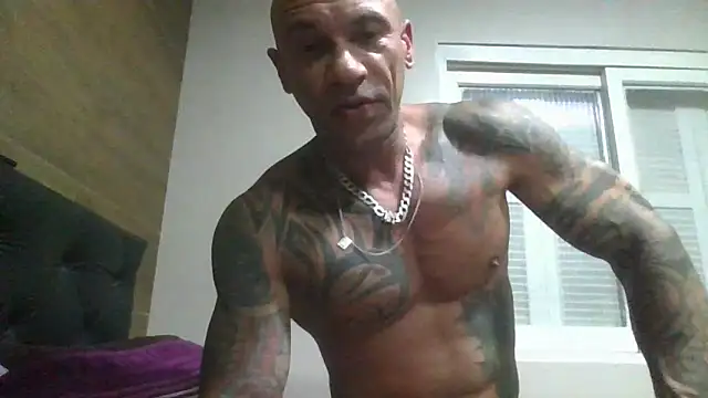 Snapshot of Arc8njoblack chatting on March 2026 01:32:01 AM Arc8njoblack online show from March 2026 01:32:01 AM