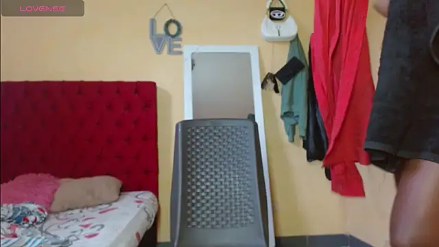 cristinamontiel online show from January 2025 02:25:01 PM