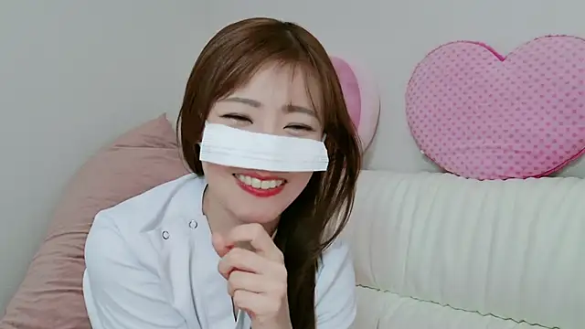 Snapshot of erokangoshi-nene chatting on January 2025 06:38:01 AM erokangoshi-nene online show from January 2025 06:38:01 AM