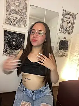 Carlaat online show from December 2024 11:21:01 PM