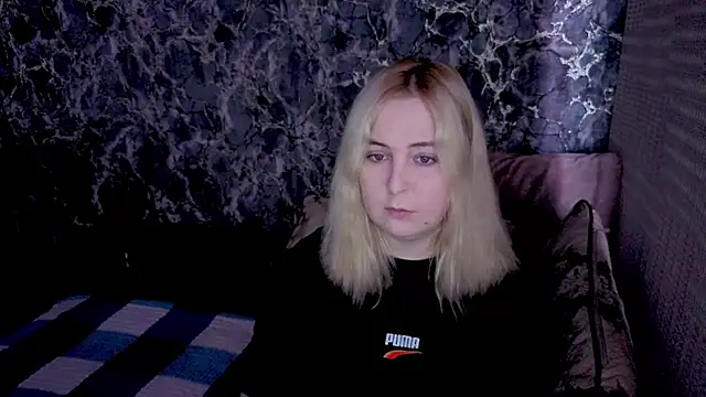 Kristy-Max online show from March 2026 08:52:01 PM