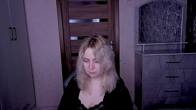 Snapshot of Kristy-Max chatting on April 2026 09:57:02 PM Kristy-Max online show from April 2026 09:57:02 PM