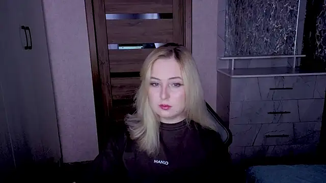 Snapshot of Kristy-Max chatting on May 2026 09:22:02 PM Kristy-Max online show from May 2026 09:22:02 PM