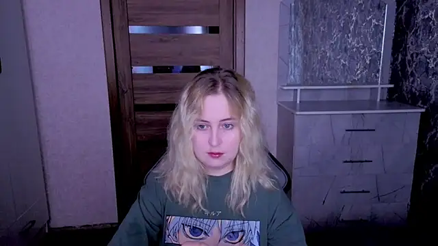 Snapshot of Kristy-Max chatting on June 2026 05:49:02 PM Kristy-Max online show from June 2026 05:49:02 PM