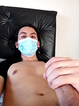 Snapshot of FKF2004 chatting on September 2025 08:45:01 PM FKF2004 online show from September 2025 08:45:01 PM