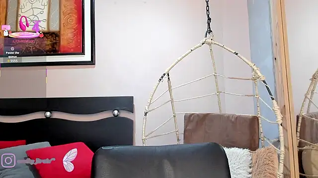 Snapshot of _EmilyJireh_ chatting on January 2026 04:44:01 PM EmilyJireh online show from January 2026 04:44:01 PM