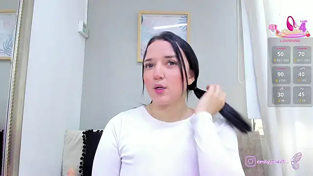 Snapshot of _EmilyJireh_ chatting on April 2026 07:41:01 PM EmilyJireh online show from April 2026 07:41:01 PM