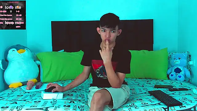 Tonny twink  online show from February 2025 08:11:02 AM