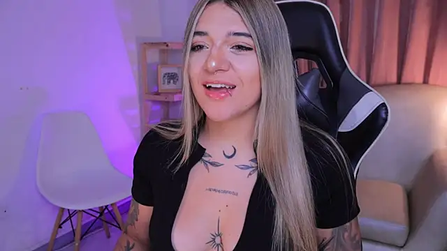 ashleyvalirya online show from September 2025 04:03:01 AM