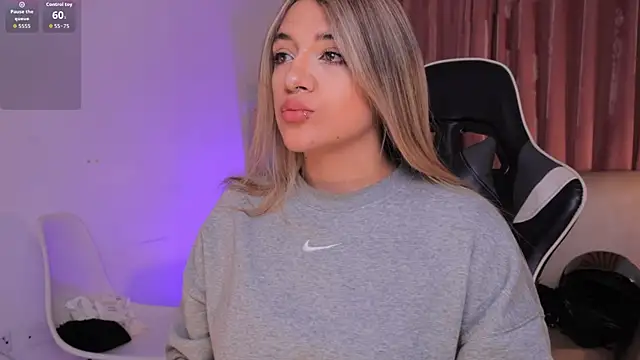 ashleyvalirya online show from September 2025 04:15:01 AM