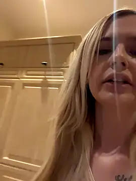 Snapshot of saskiapierce chatting on September 2025 07:48:02 PM saskiapierce online show from September 2025 07:48:02 PM