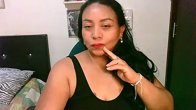 zaray bella online show from May 2026 09:32:01 PM
