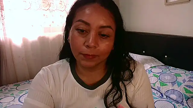 zaray bella online show from June 2026 09:08:02 PM