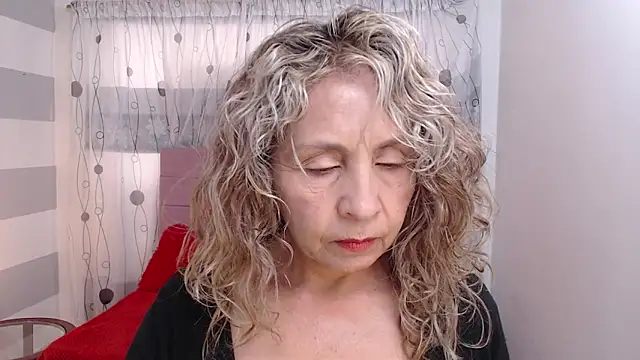 Snapshot of Afrodita_sg chatting on January 2025 07:48:02 PM Afrodita sg online show from January 2025 07:48:02 PM