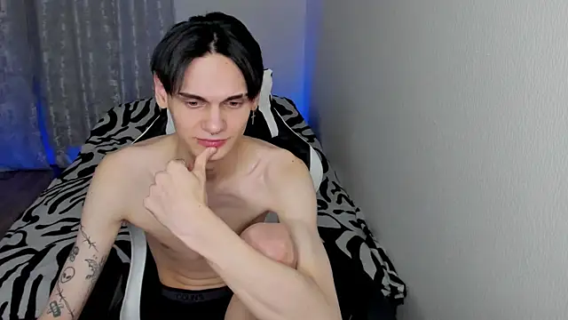 Snapshot of CHERLYBAY chatting on December 2024 12:37:01 AM CHERLYBAY online show from December 2024 12:37:01 AM