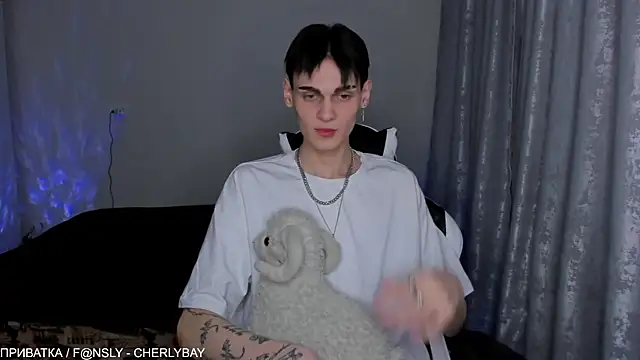 Snapshot of CHERLYBAY chatting on March 2025 08:04:01 PM CHERLYBAY online show from March 2025 08:04:01 PM