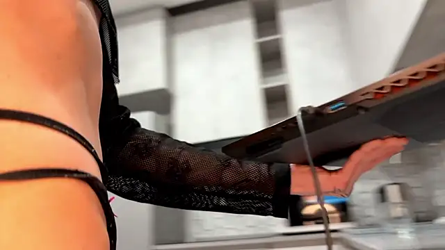 Snapshot of CHERLYBAY chatting on February 2026 04:46:01 PM CHERLYBAY online show from February 2026 04:46:01 PM