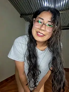 Snapshot of MishuColfer chatting on January 2026 03:00:02 AM MishuColfer online show from January 2026 03:00:02 AM