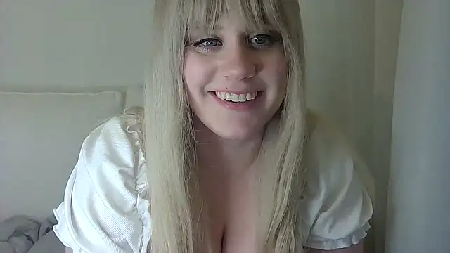 Snapshot of miramore chatting on February 2025 11:32:02 PM miramore online show from February 2025 11:32:02 PM