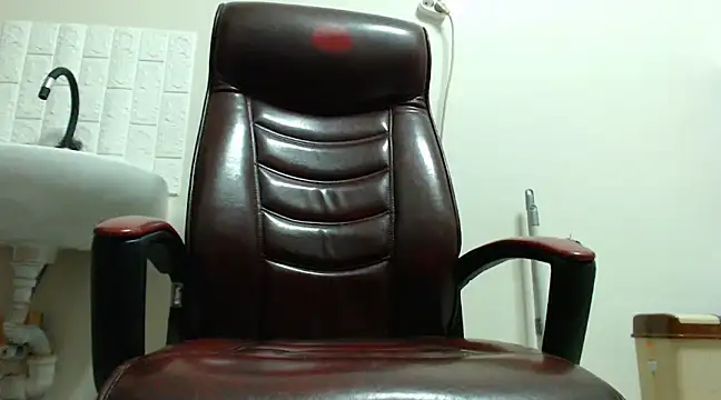 Snapshot of hardbigcock16 chatting on December 2024 10:18:02 AM hardbigcock16 online show from December 2024 10:18:02 AM