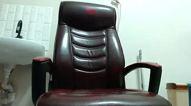 Snapshot of hardbigcock16 chatting on December 2024 08:07:02 AM hardbigcock16 online show from December 2024 08:07:02 AM