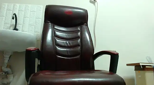 Snapshot of hardbigcock16 chatting on December 2024 02:27:01 PM hardbigcock16 online show from December 2024 02:27:01 PM