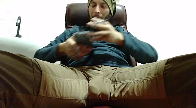 Snapshot of hardbigcock16 chatting on December 2024 03:02:01 PM hardbigcock16 online show from December 2024 03:02:01 PM