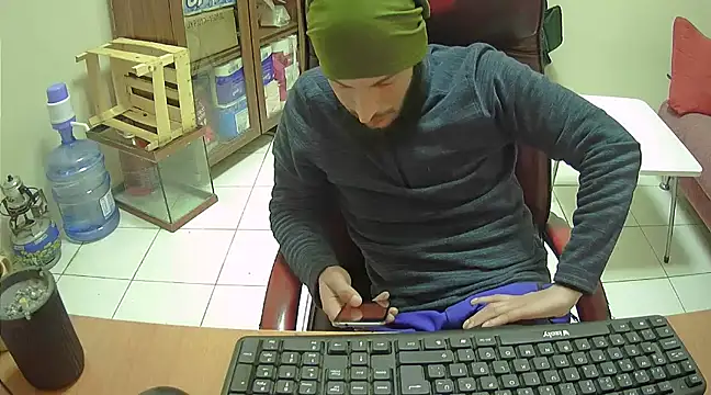 Snapshot of hardbigcock16 chatting on February 2025 09:22:01 AM hardbigcock16 online show from February 2025 09:22:01 AM