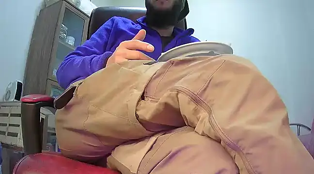 Snapshot of hardbigcock16 chatting on February 2025 09:49:01 AM hardbigcock16 online show from February 2025 09:49:01 AM