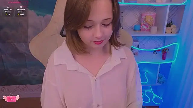 Mary uw online show from November 2025 03:16:02 AM