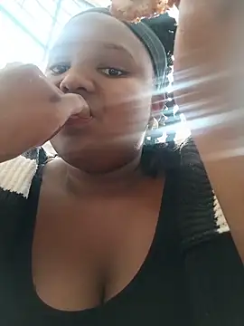 queenxdede online show from June 2026 12:36:01 PM