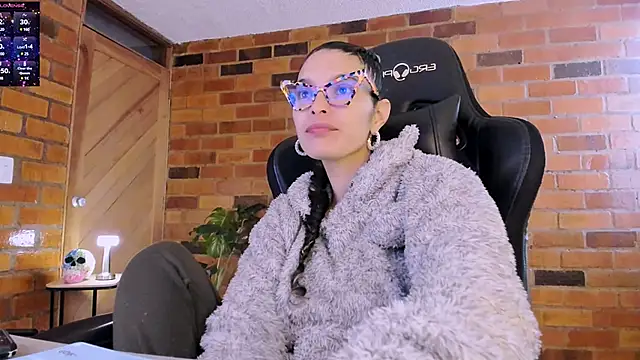 paulinabarnett- online show from January 2025 08:43:01 PM