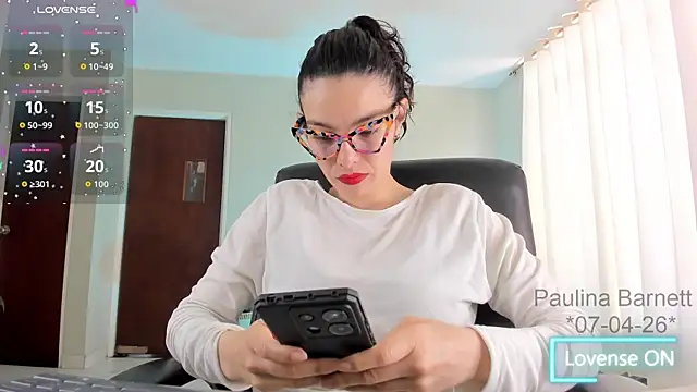paulinabarnett- online show from April 2026 03:01:02 PM