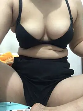 Snapshot of Lona_Lina chatting on January 2025 12:52:01 PM Lona Lina online show from January 2025 12:52:01 PM