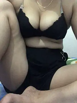 Snapshot of Lona_Lina chatting on February 2025 12:48:02 PM Lona Lina online show from February 2025 12:48:02 PM