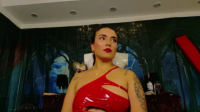 Snapshot of MeliizaQueen chatting on April 2026 01:33:02 PM MeliizaQueen online show from April 2026 01:33:02 PM