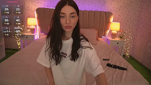 Alice Arwen online show from February 2025 02:02:02 PM