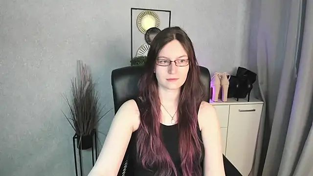 emmaxDelight online show from April 2026 05:27:02 AM