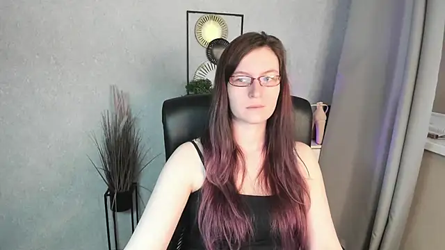 emmaxDelight online show from May 2026 06:18:01 AM