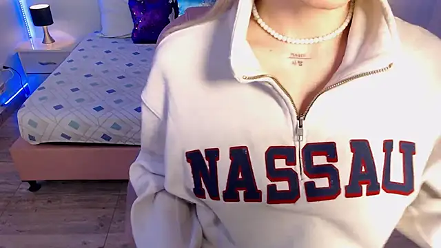 zoe jones13 online show from February 2026 03:36:02 AM