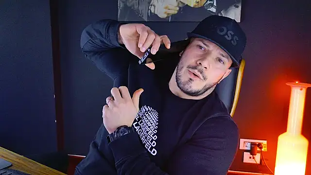 AngeloEric online show from January 2025 09:42:02 AM