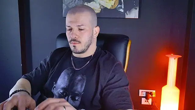 AngeloEric online show from January 2025 11:12:02 AM