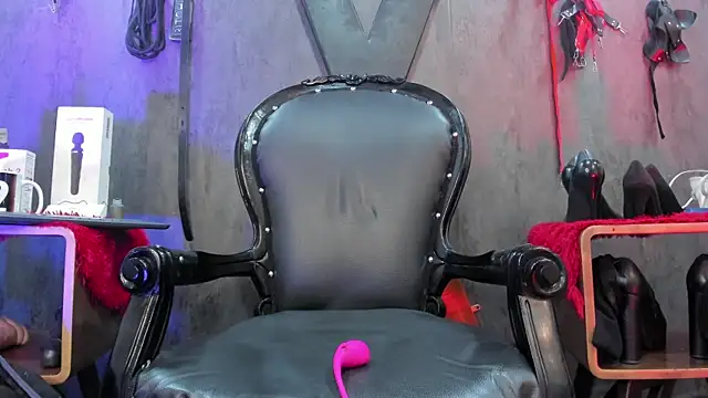 Snapshot of Carolina_Arias chatting on January 2025 11:33:01 PM Carolina Arias online show from January 2025 11:33:01 PM