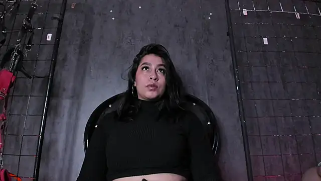 Snapshot of Carolina_Arias chatting on November 2025 08:30:01 PM Carolina Arias online show from November 2025 08:30:01 PM